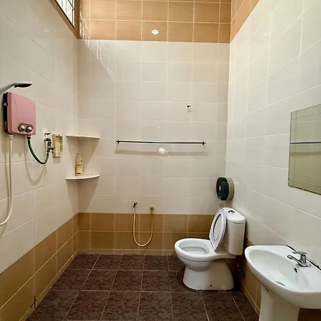 Eco Stay Guesthouse Kuantan Exterior photo