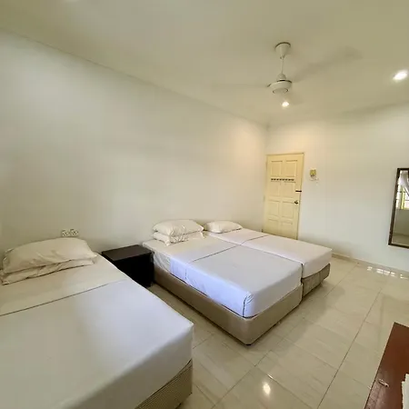 Eco Stay Guesthouse Kuantan Exterior photo